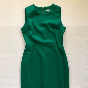 Calvin Klein sleeveless sheath dress in a stunning Kelly Green w/gold back zip